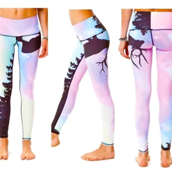 teeki • Nortern Lights Skinny “Hot Pants” Yoga Leggings - Picture 3 of 14